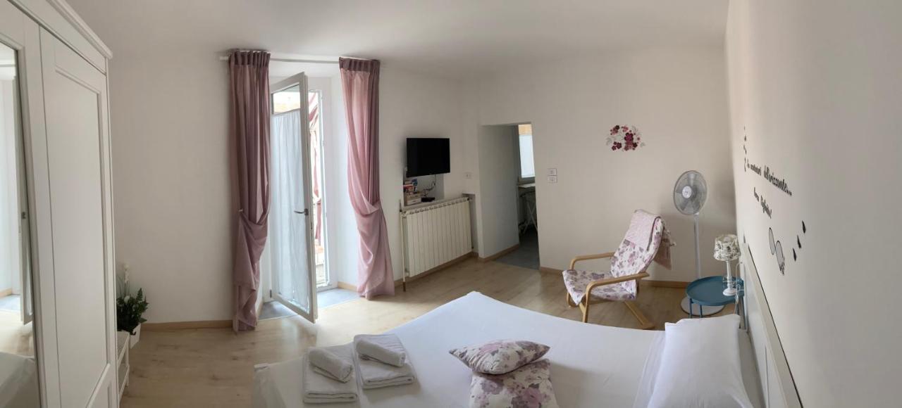 Apartamento Il Nido Di Tiffany Massino Visconti Exterior foto